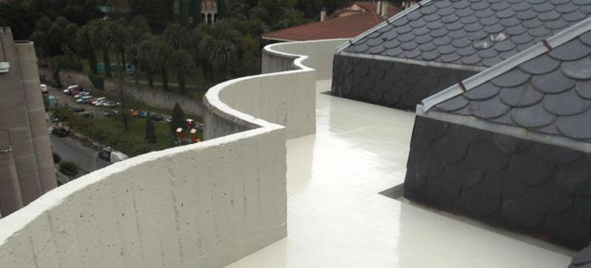 Impermeabilización mediante cónica con revestimiento de poliuretano en terrazas